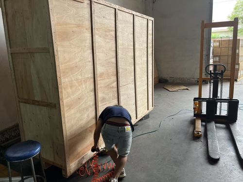 최신 회사 뉴스 맞춤형 가즈 접는 포장 기계 배송 준비